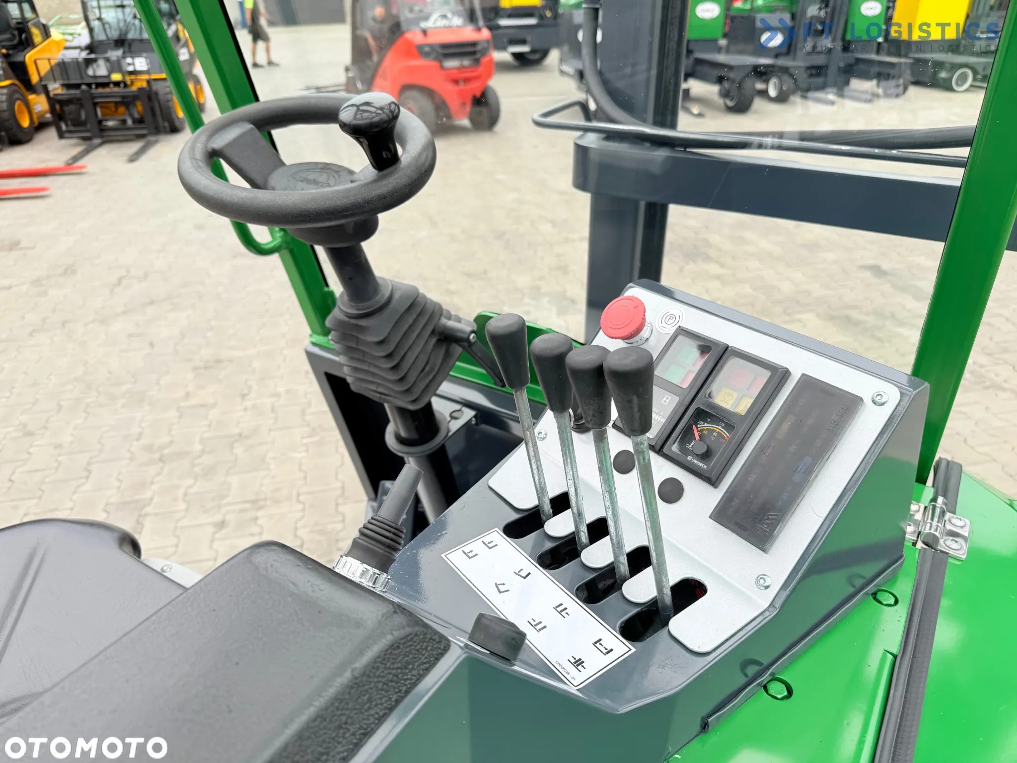 Combilift CB3000 / DIESEL / TRIPLEX 4900MM / WOLNY SKOK / PRZESUW WIDEŁ / POZYCJONER / WIDŁY 1500MM / JAK NOWY - 41