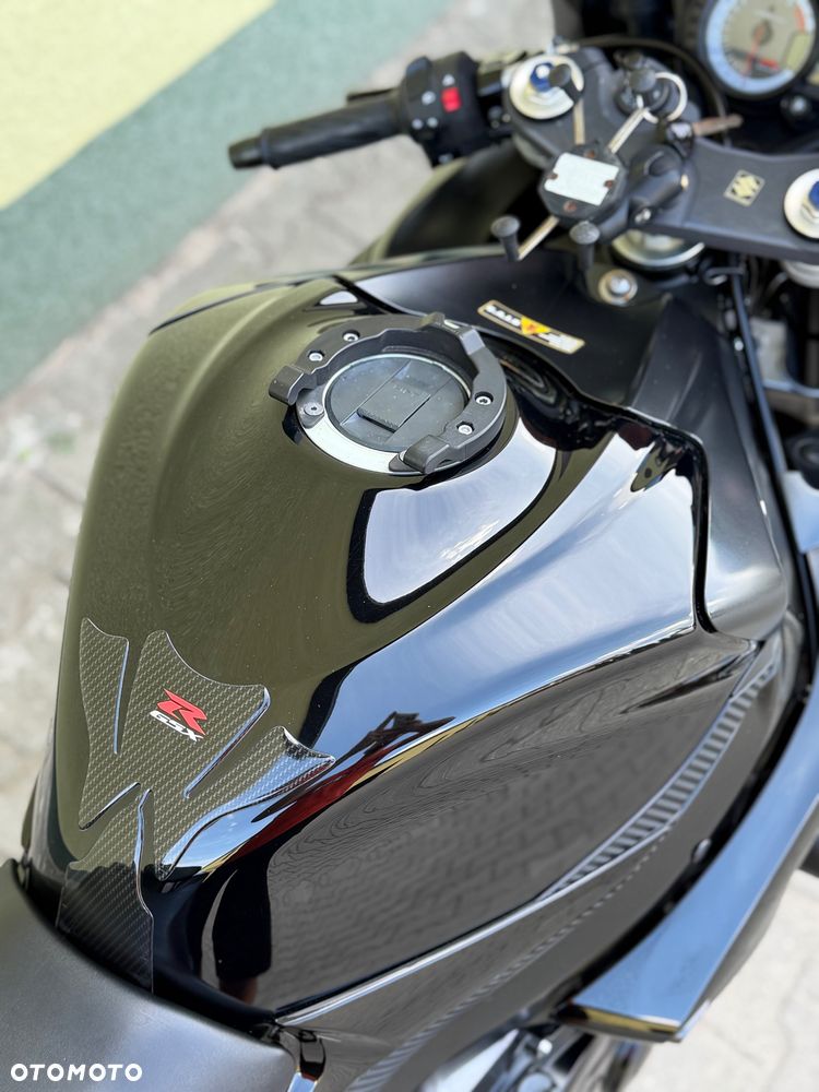 Suzuki GSX-R - 17
