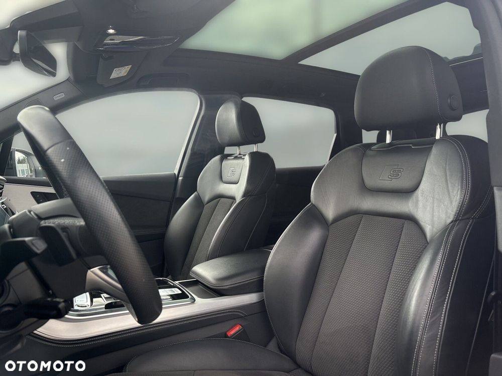 Audi Q7 - 12