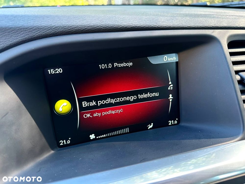 Volvo V60 D4 Momentum - 26