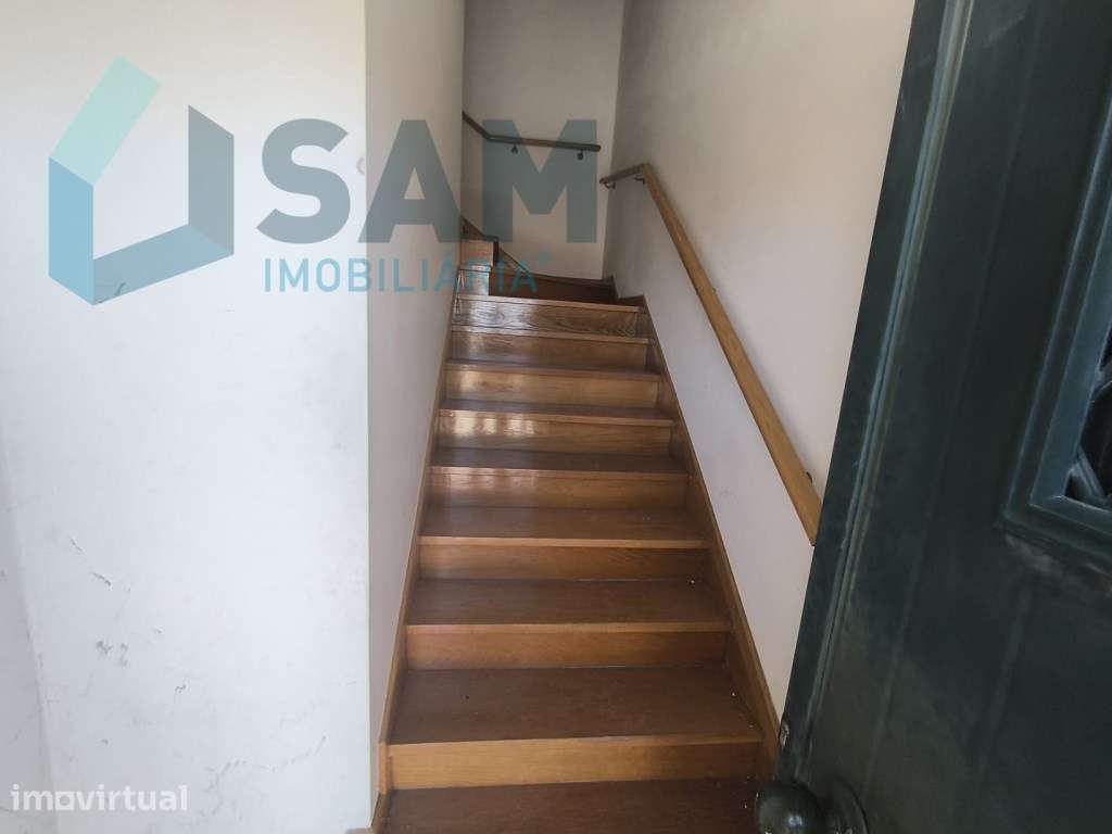 Apartamento T4 com Terraço Privativo, Amplas Áreas e Excelente Espa... - Grande imagem: 4/31