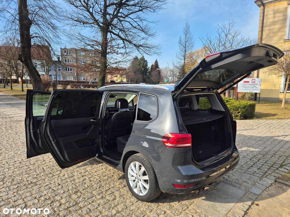 Volkswagen Touran 2.0 TDI SCR DSG ACTIVE - 23
