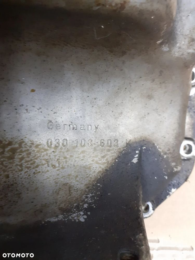 MISKA OLEJU SEAT SKODA AUDI VW 030103603K - 3