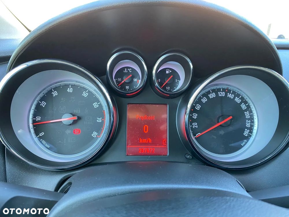 Opel Astra 1.4 Turbo Cosmo - 17