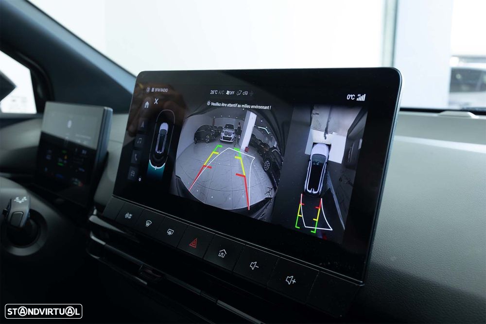 MG MG4 64 kWh Luxury - 33