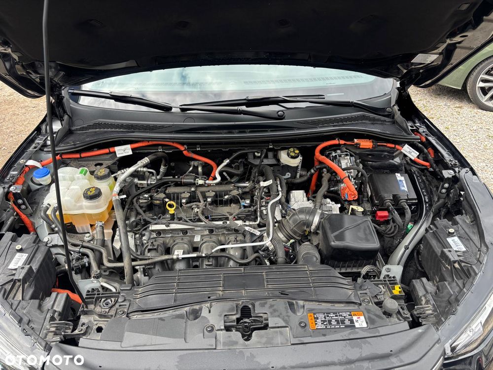 Ford Kuga 2.5 Duratec PHEV ST-LINE - 25