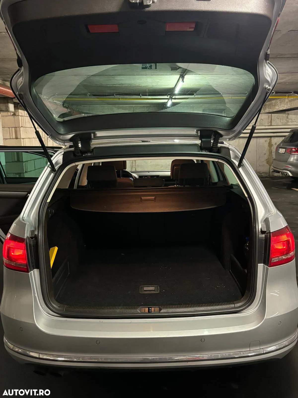 Volkswagen Passat - 11