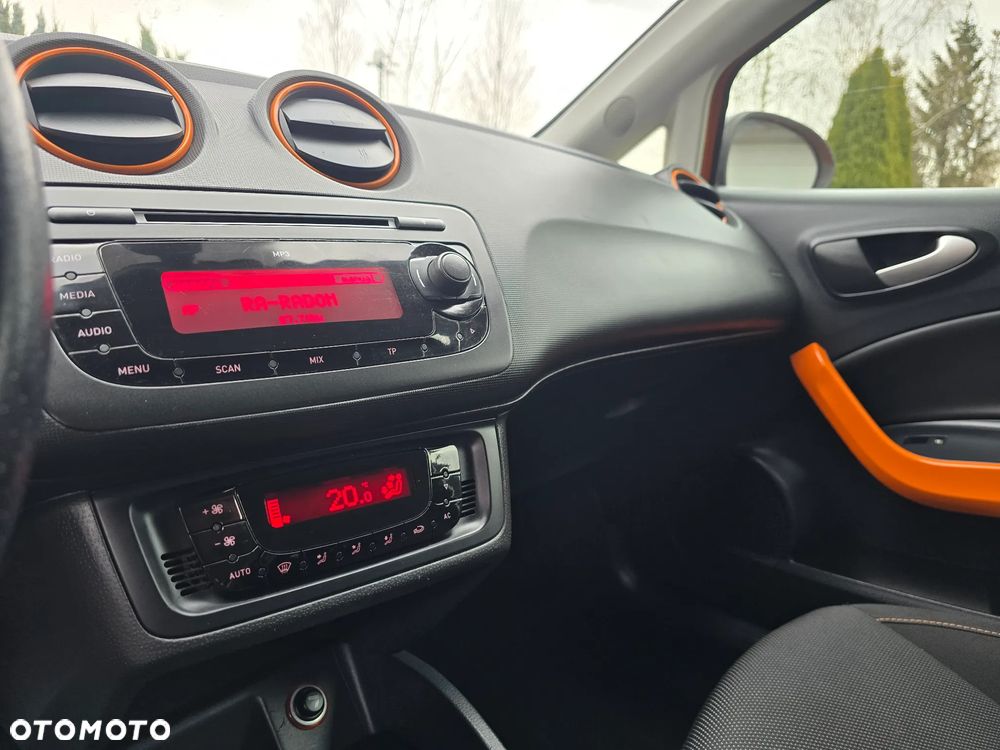 Seat Ibiza SC 1.4 16V Sport - 9