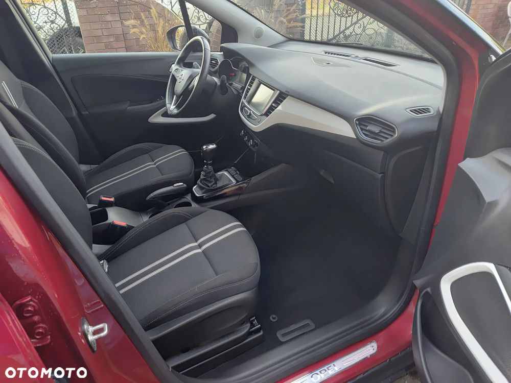 Opel Crossland X - 11