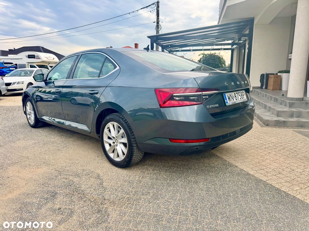 Skoda Superb 2022 photo 3