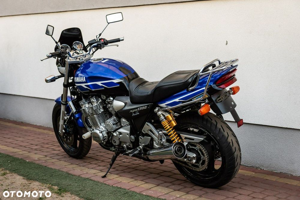 Yamaha XJR - 5