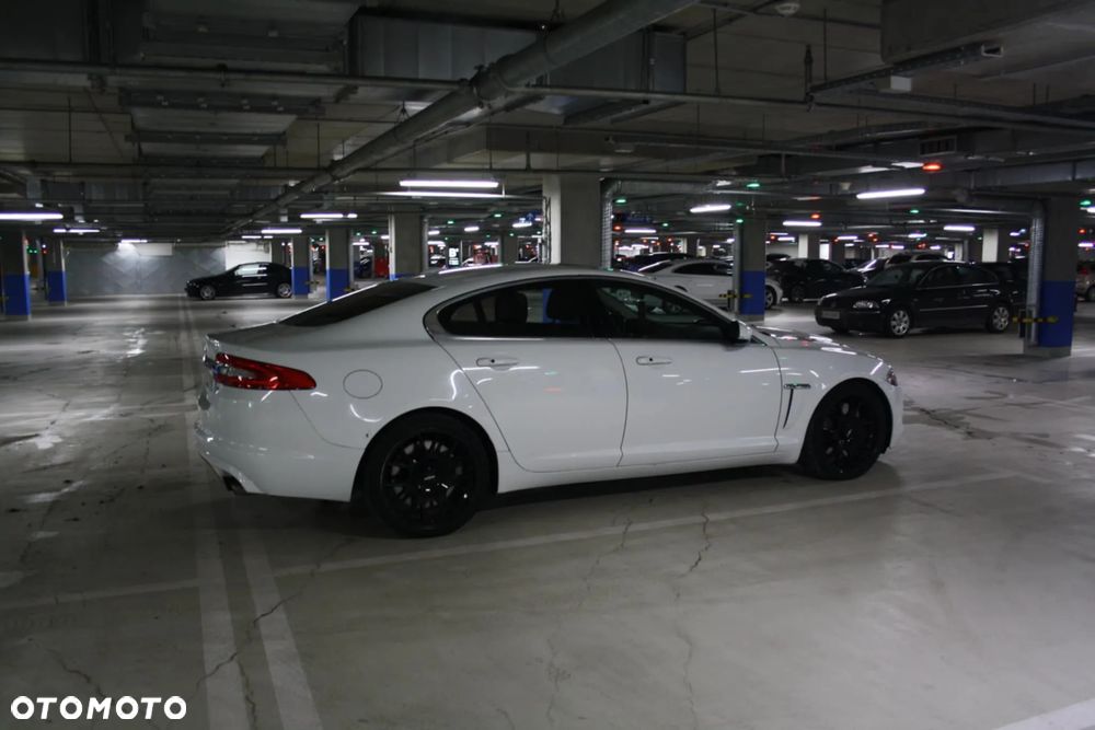Jaguar XF - 5