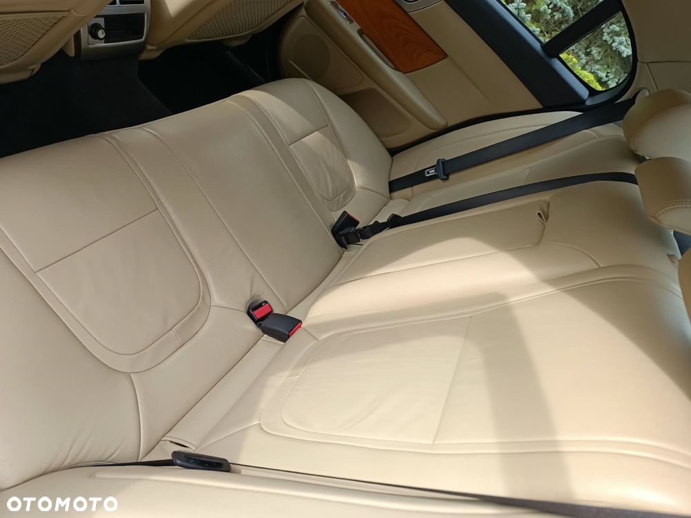 Jaguar XF 2.2 D Premium Luxury - 8