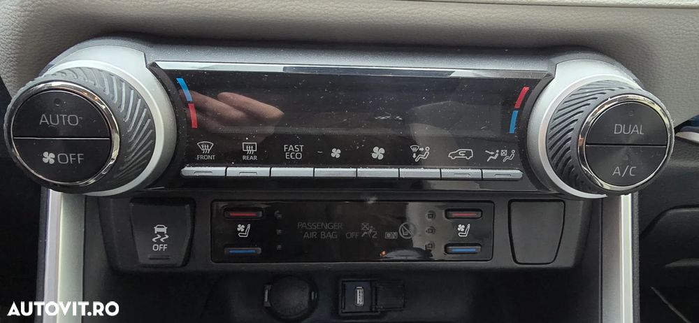 Toyota RAV4 2.5 VVT-iE 4x4 Luxury Premium - 9