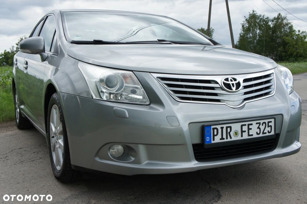 Toyota Avensis 1.8 Comfort - 2