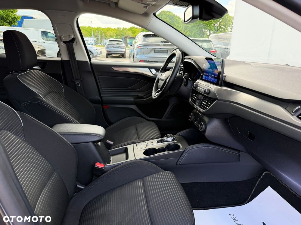 Ford Focus 1.5 EcoBoost Titanium X - 29