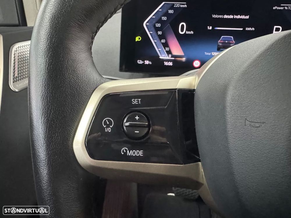 BMW iX xDrive 40 Pack Desportivo - 52