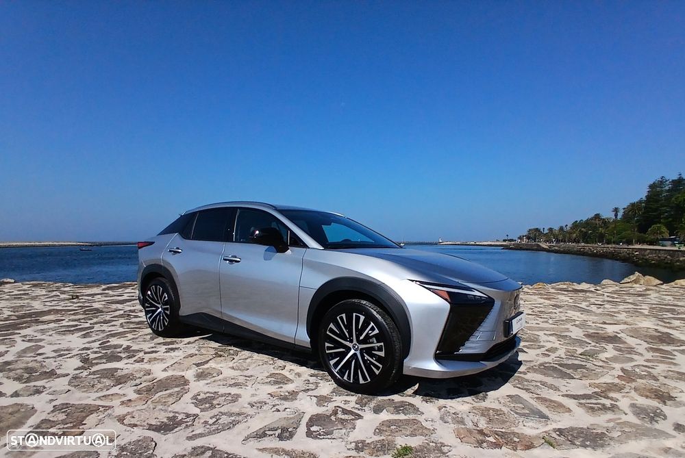 Lexus RZ 300e Premium - 14