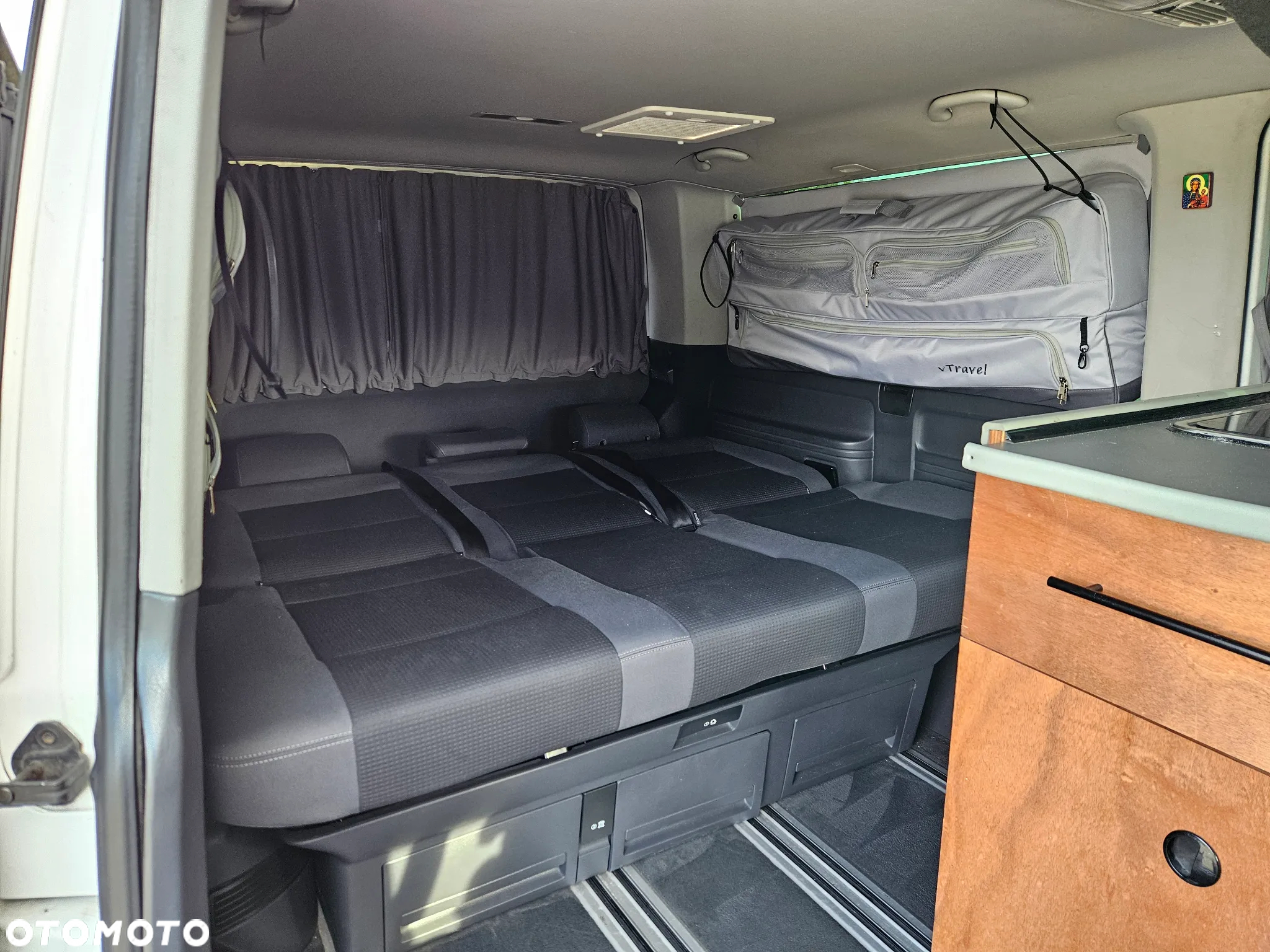 Volkswagen Multivan - 4