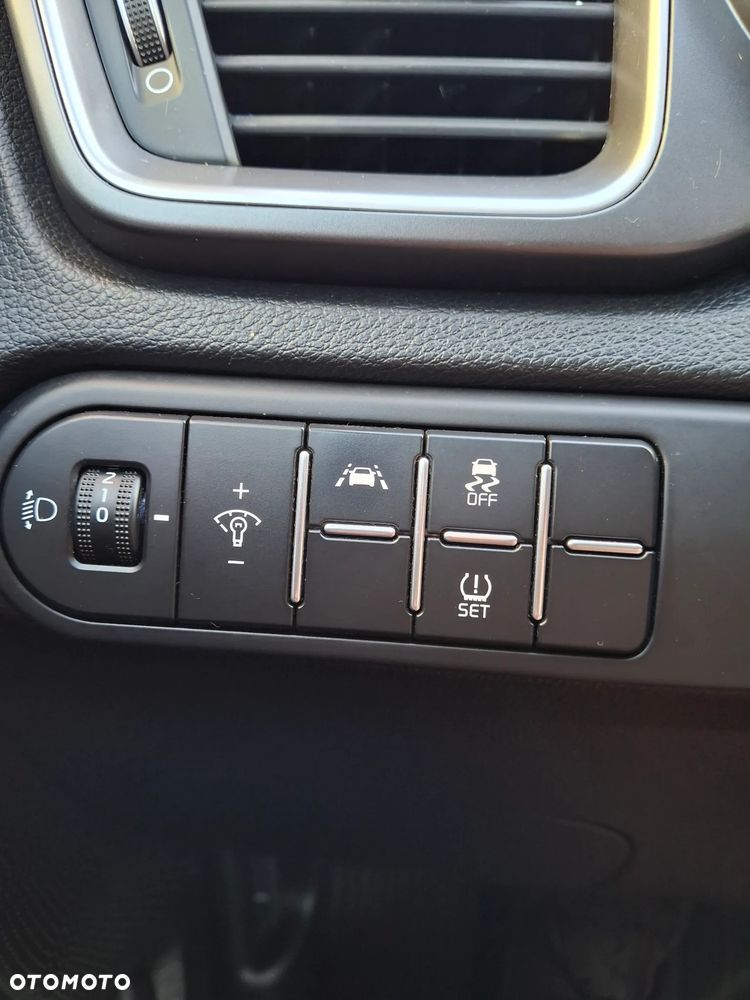 Kia Ceed 1.0 T-GDI 120 OPF Edition 7 - 32
