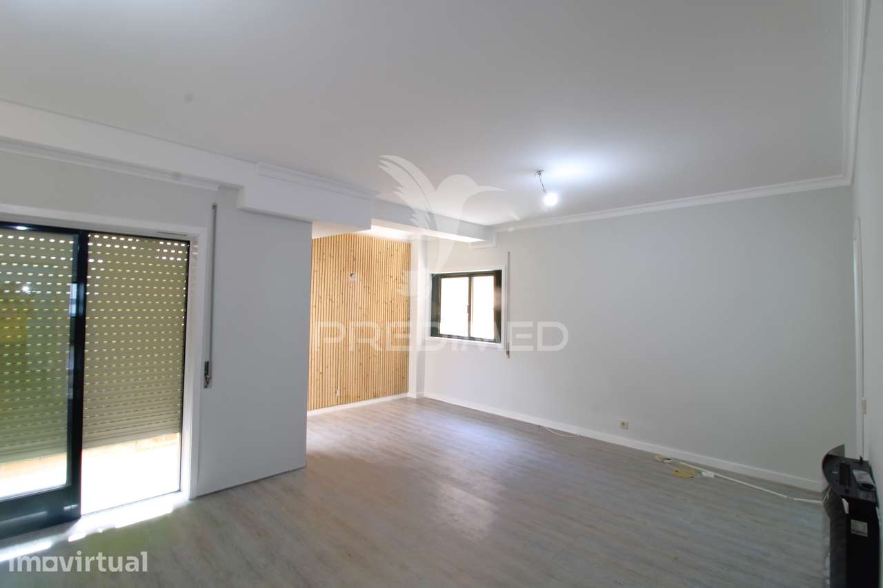T1+1  remodelado no centro de Matosinhos - Grande imagem: 4/27