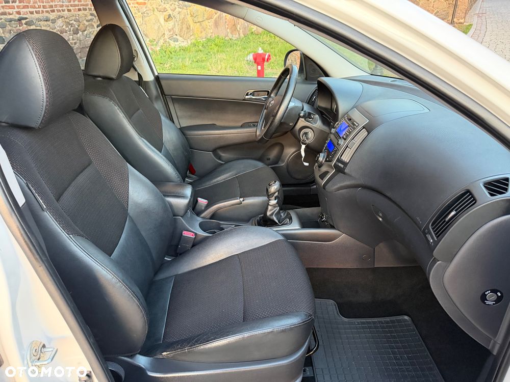 Hyundai i30 i30cw 1.4 Edition 20 - 12