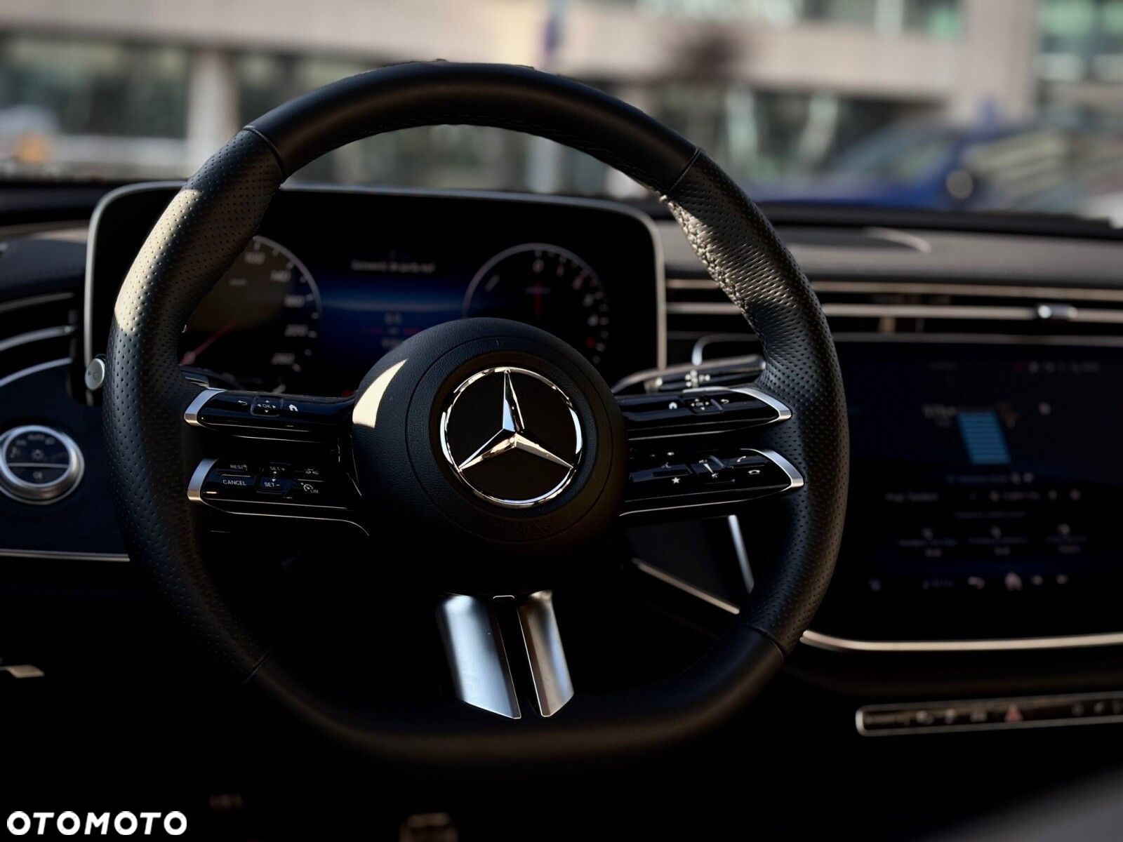 Mercedes-Benz Klasa E - 13