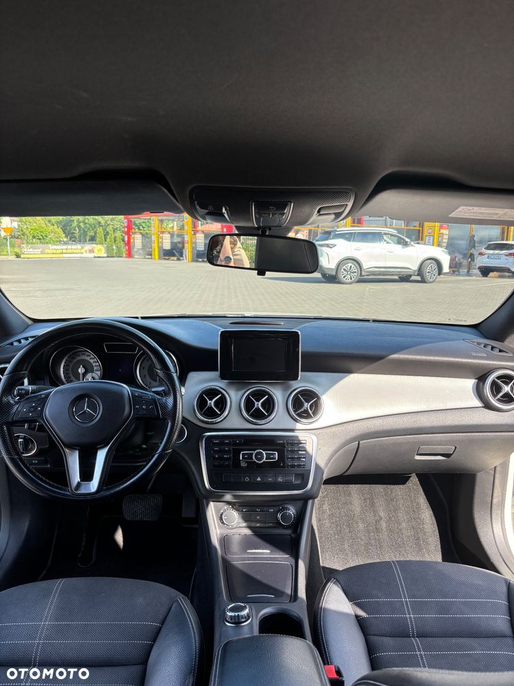 Mercedes-Benz CLA - 13