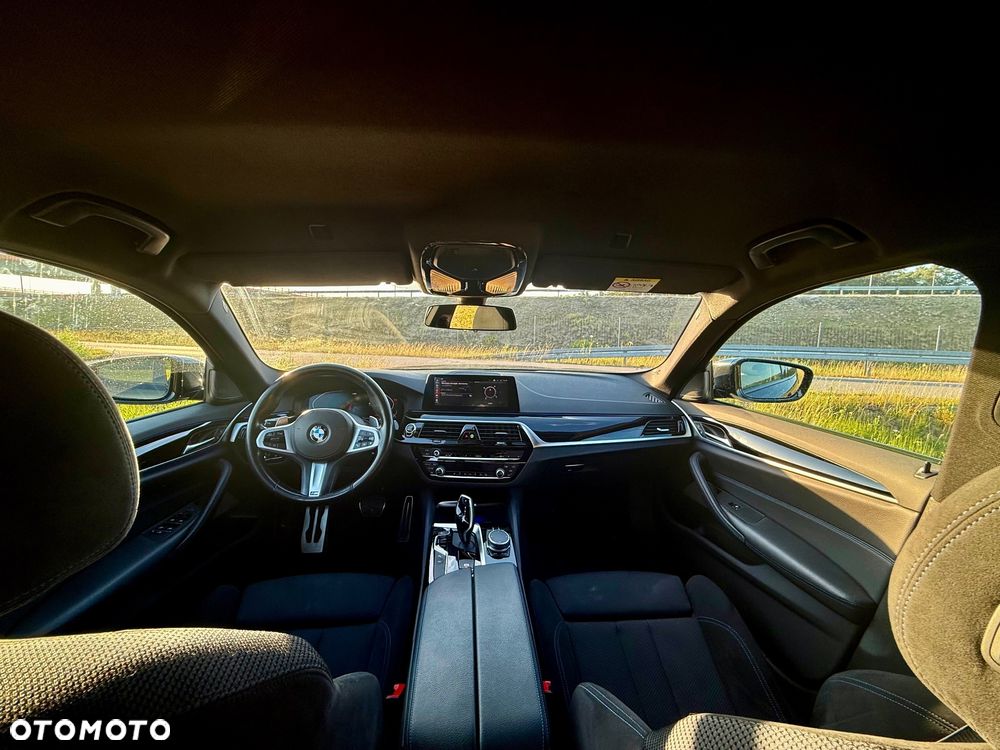 BMW Seria 5 530i xDrive M Sport sport - 16