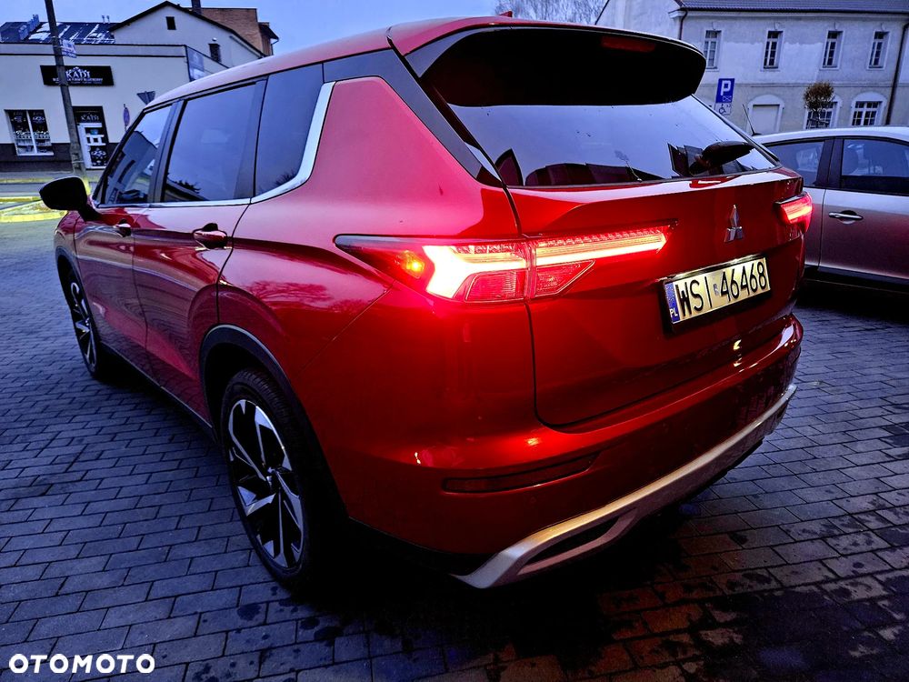Mitsubishi Outlander - 3