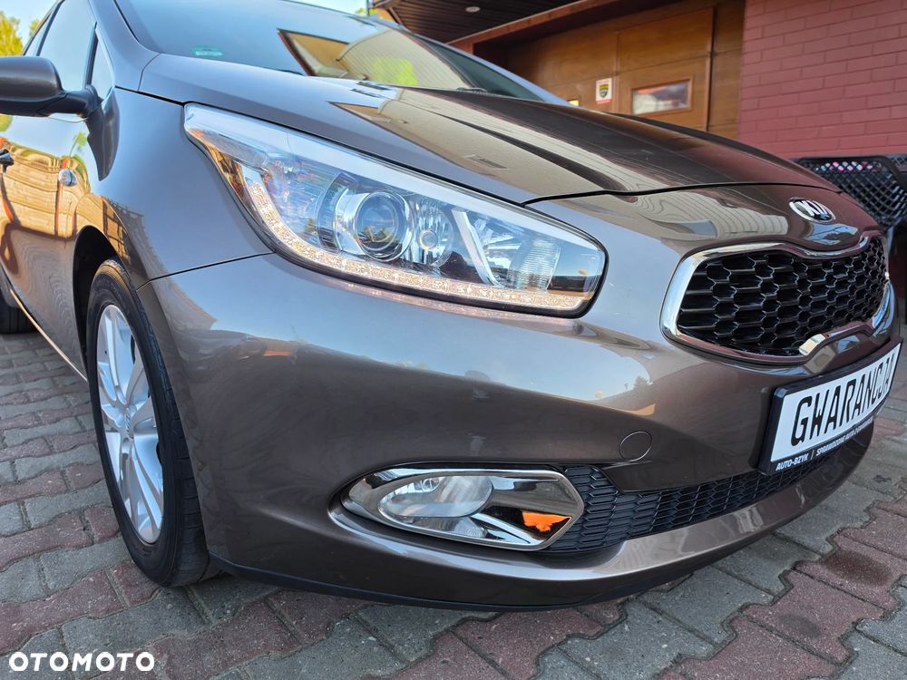 Kia Ceed 1.6 CRDi 128 ISG Spirit - 6