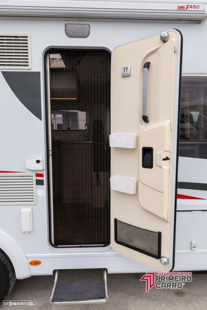Sunlight T 64, cama francesa e basculante - 27