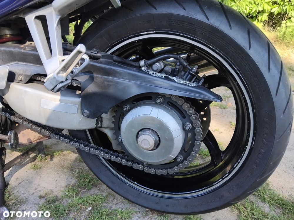 Honda VFR - 12