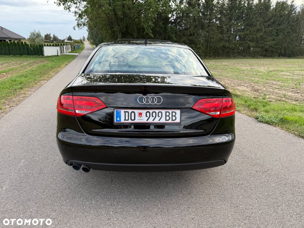 Audi A4 Limousine - 13