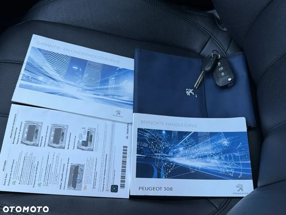 Peugeot 308 1.5 BlueHDi Allure S&S - 28