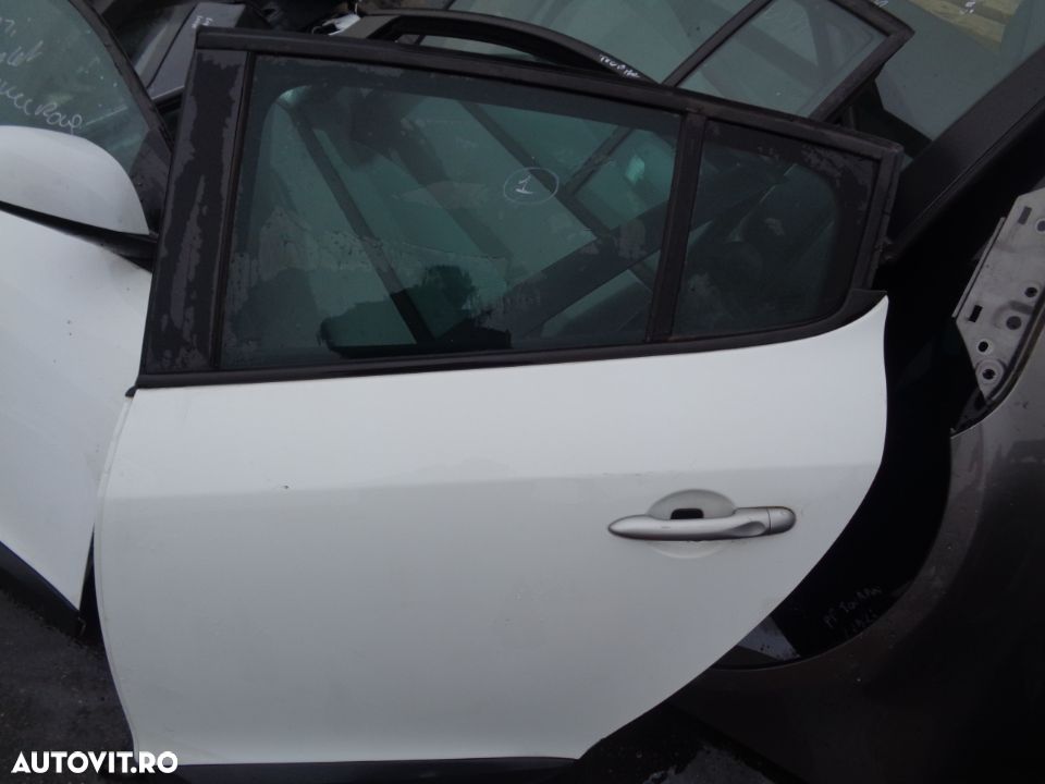 Vand Usa Spate Stanga Renualt Megane 3 din 2010  fara lovituri fara rugini - 1