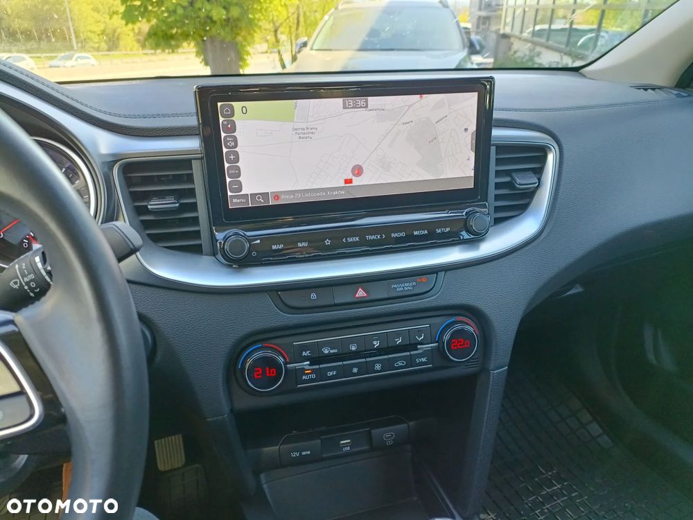 Kia Ceed 1.5 T-GDI M - 8