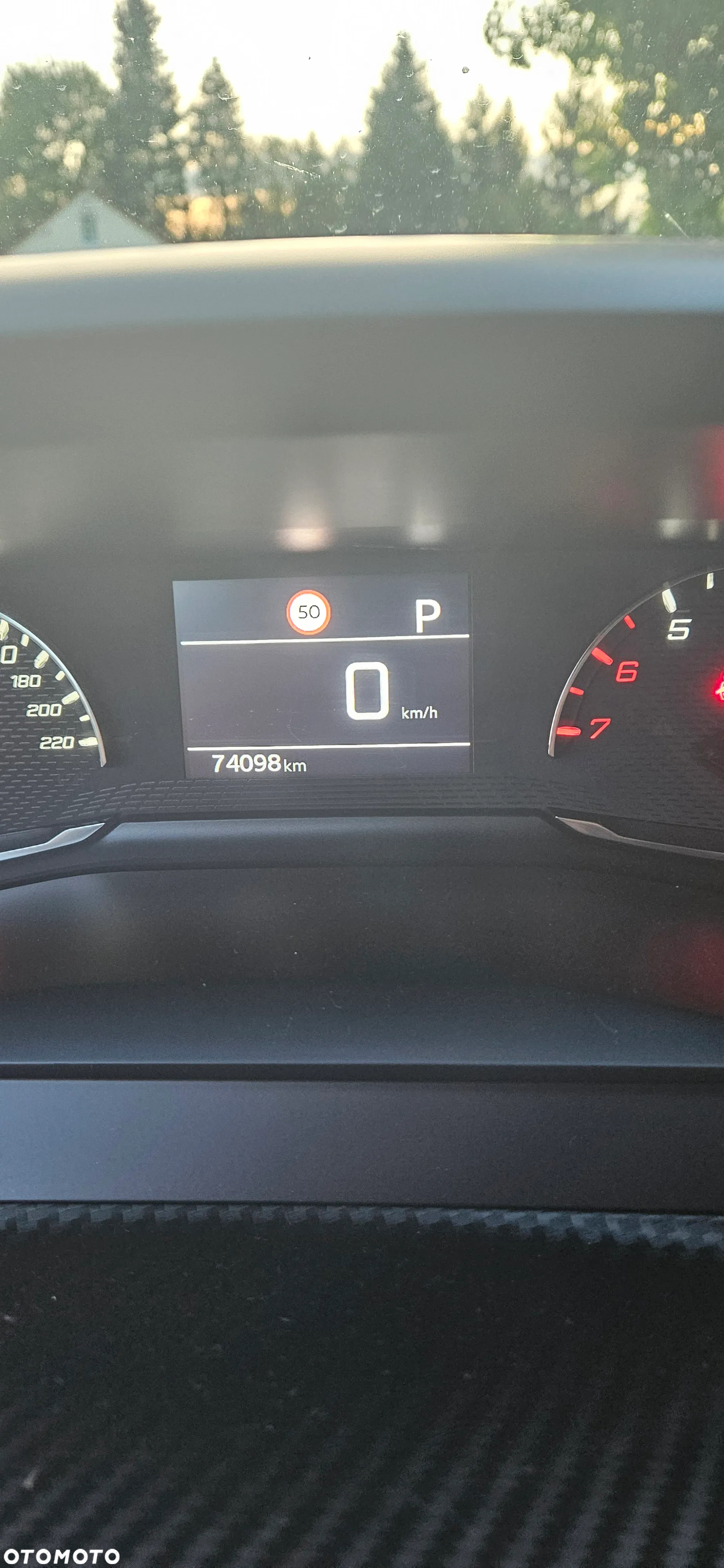 Peugeot 2008 - 6