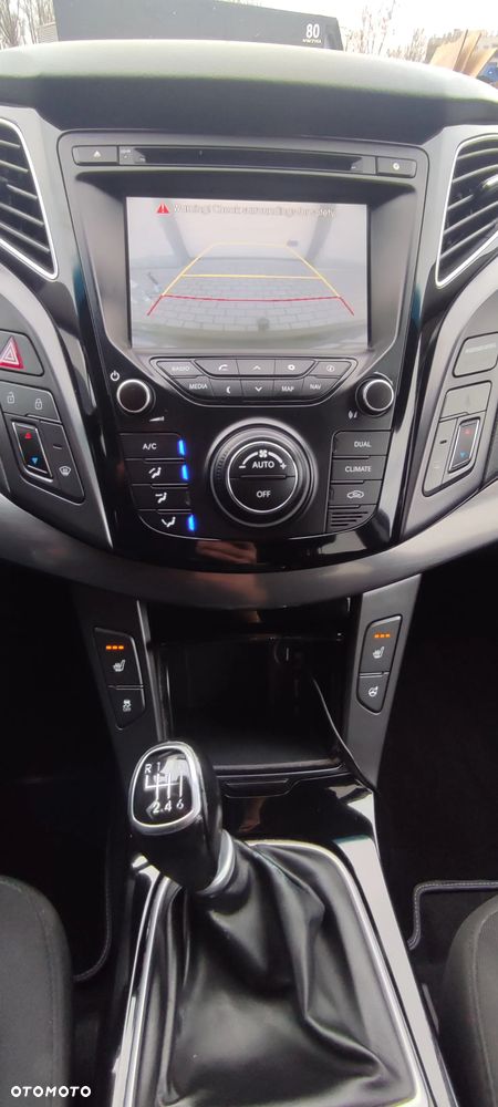 Hyundai i40 1.7 CRDi Comfort + - 24