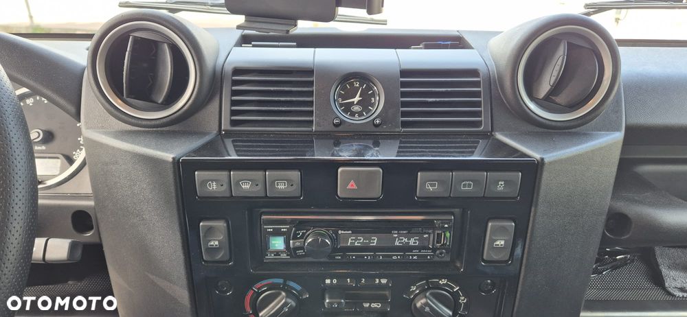 Land Rover Defender 90 DPF Adventure - 8
