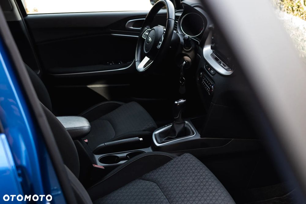 Kia XCeed 1.4 T-GDI M - 12