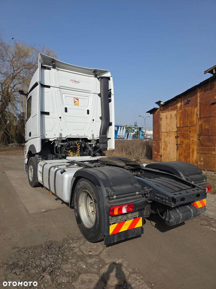 Mercedes-Benz 1845 - 7