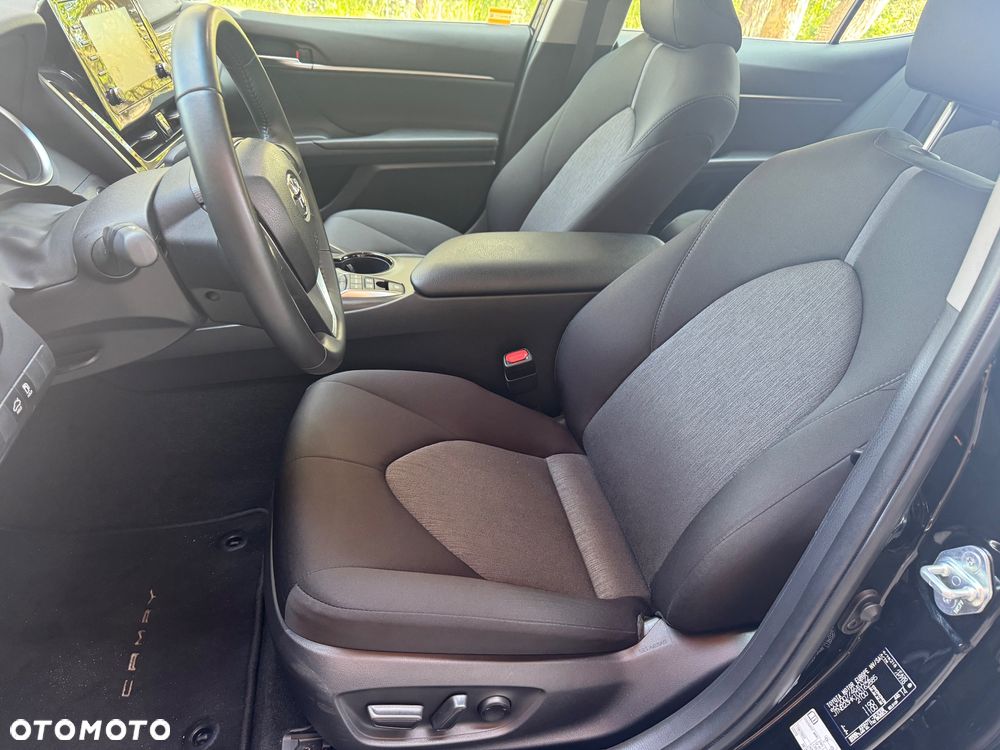 Toyota Camry 2.5 Hybrid Comfort CVT - 37
