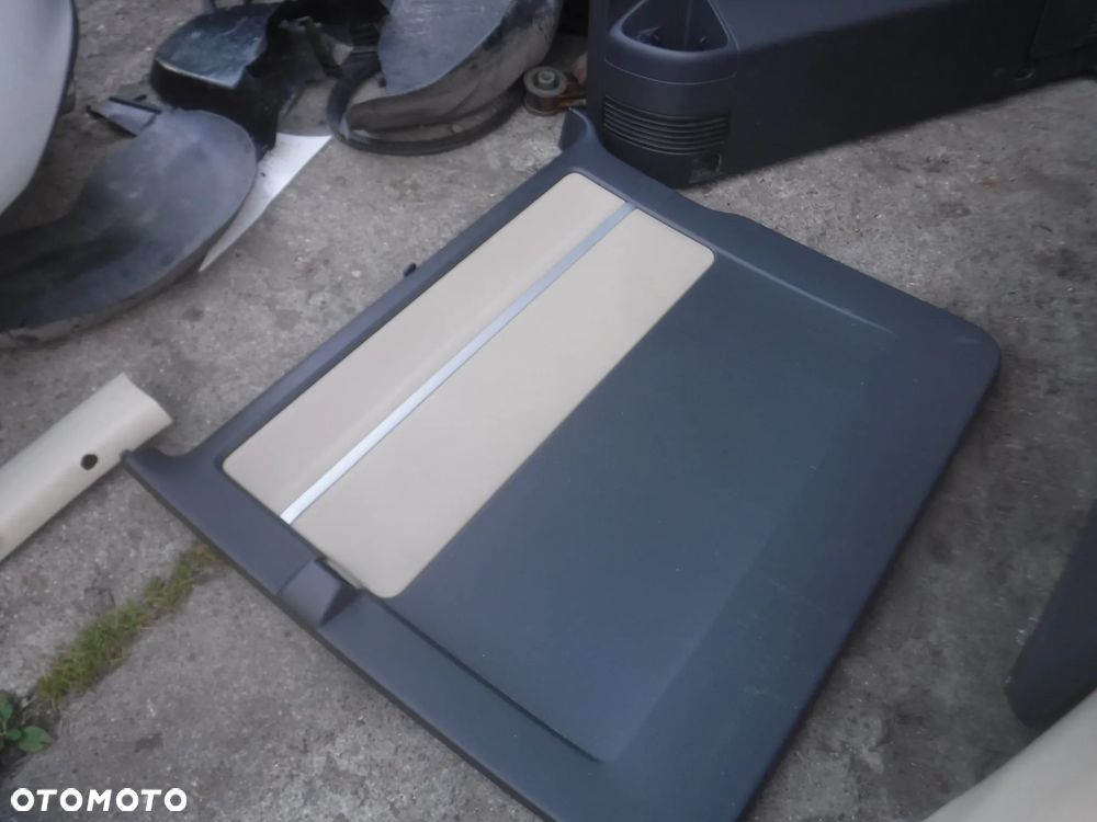 Vw T5 Lift T6 multivan fotele siedzenia grzane  kanapa skory stolik przekladka 2 X drzwi boczki roletki kpl - 5