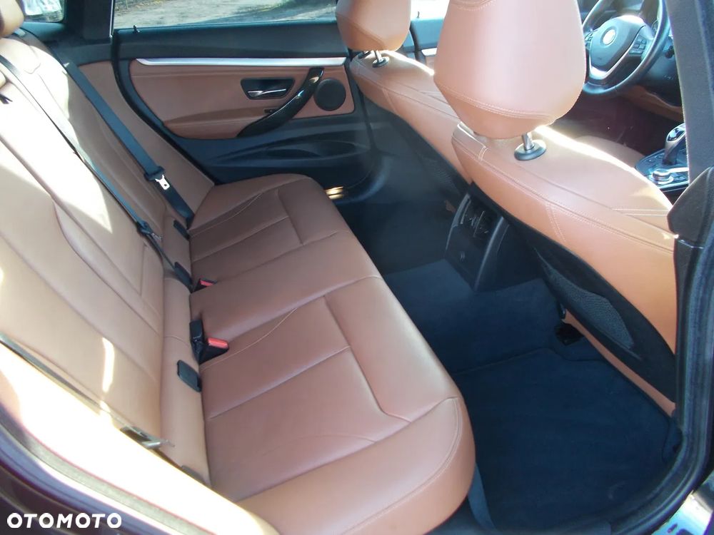 BMW Seria 3 320i Sport-Aut Luxury Line - 16