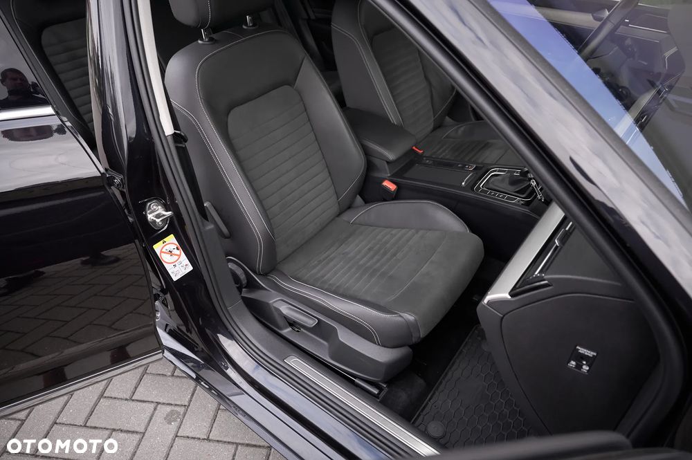Volkswagen Passat 2.0 TDI 4Mot Elegance DSG - 25