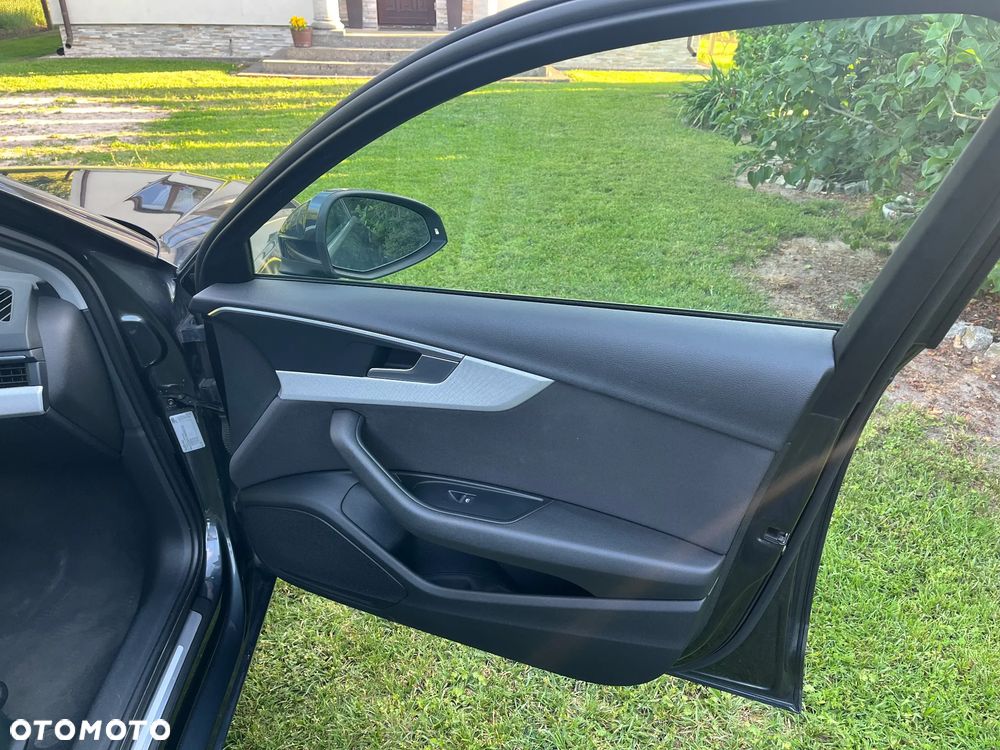 Audi A4 Avant 2.0 TDI - 10