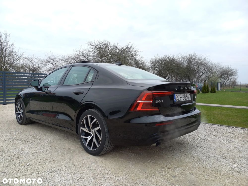 Volvo S60 T5 Momentum Pro - 8