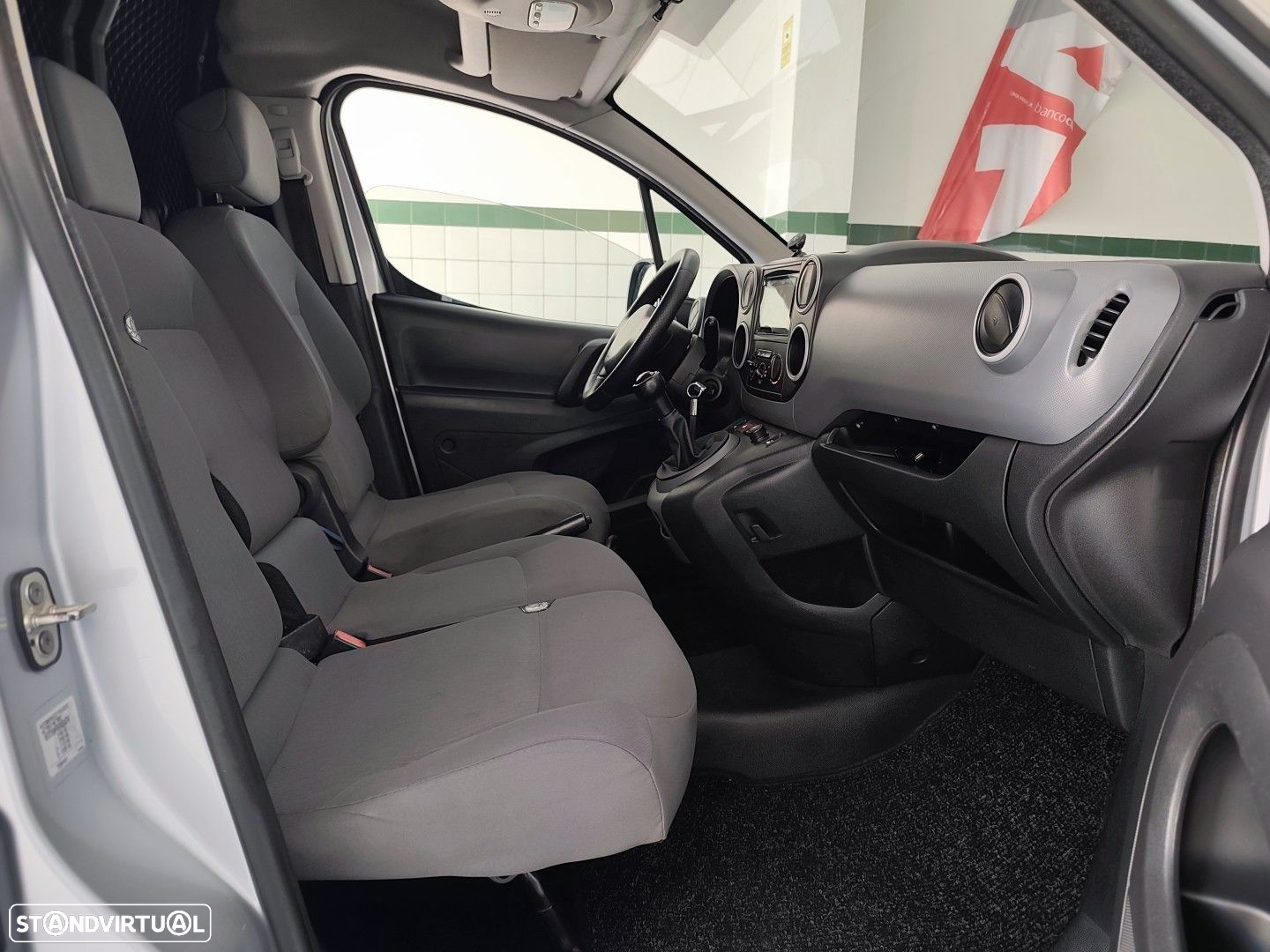Peugeot Partner 1.6 BlueHDi L1 SE Office - 11