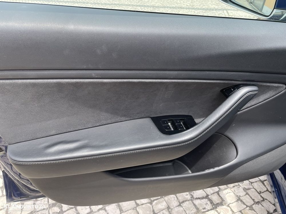 Tesla Model 3 Long Range AWD Dual Motor - 32